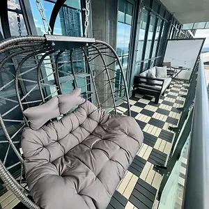 https://stylish-suite-at-300-front-street-west.hotelstorontoontario.org