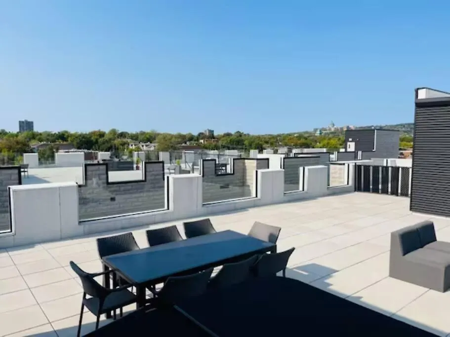 Le Bijou Airhome One Or Two Bedroom Suite Монреаль 0*,