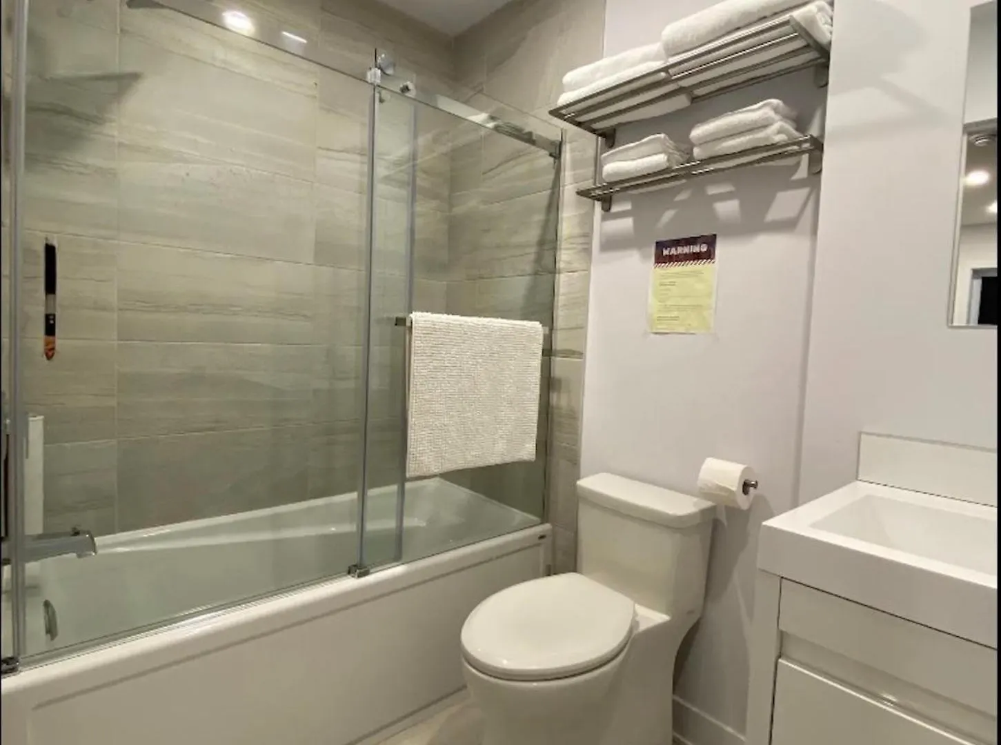 Le Bijou Airhome One Or Two Bedroom Suite Монреаль