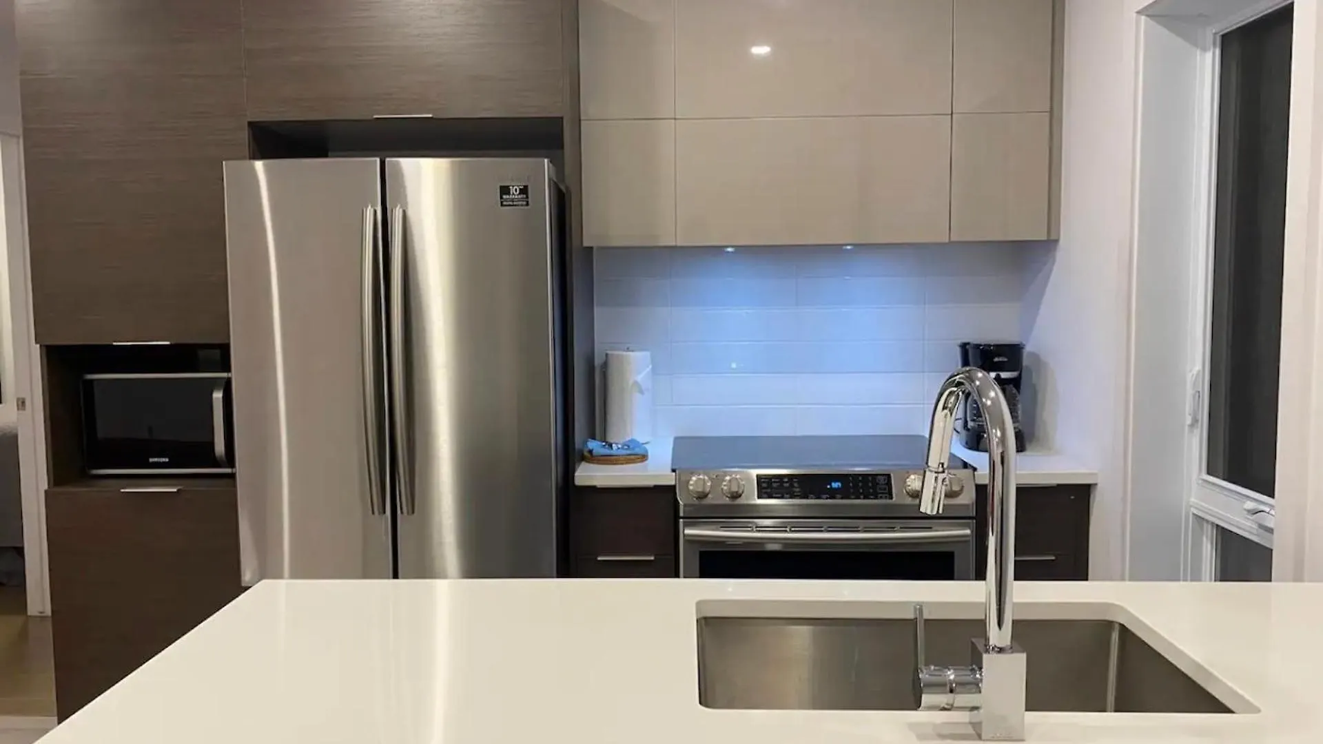 Le Bijou Airhome One Or Two Bedroom Suite Монреаль Апартаменты
