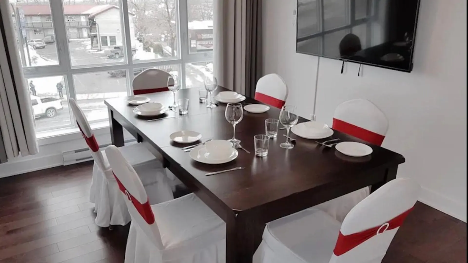Апартаменты Le Bijou Airhome One Or Two Bedroom Suite Монреаль