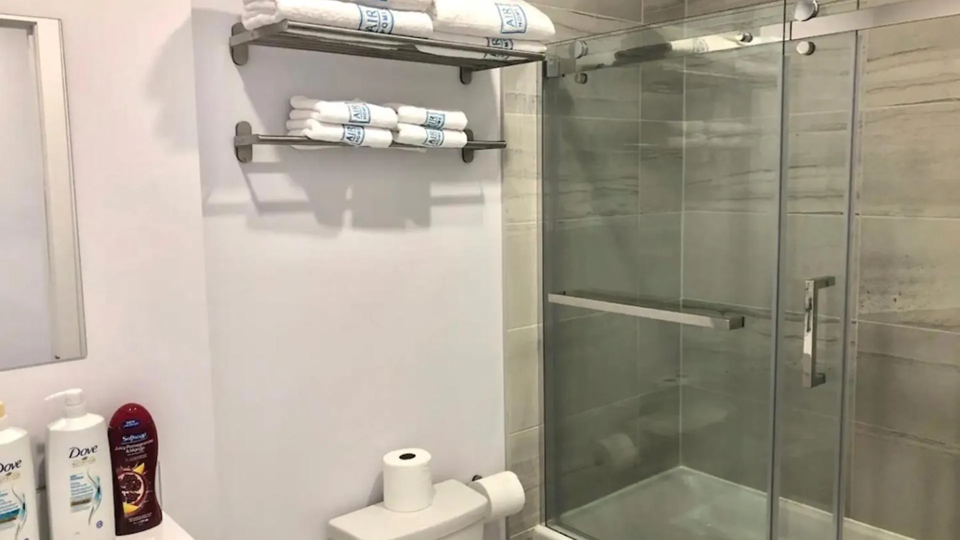 Le Bijou Airhome One Or Two Bedroom Suite Монреаль Канада