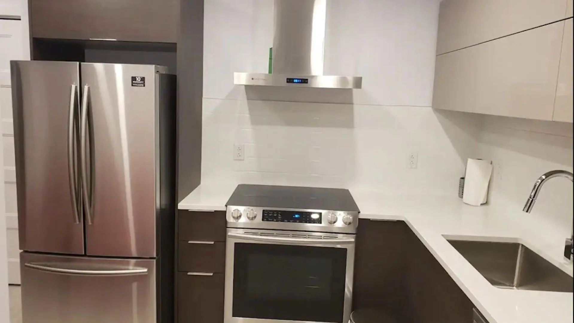 Le Bijou Airhome One Or Two Bedroom Suite Монреаль Апартаменты