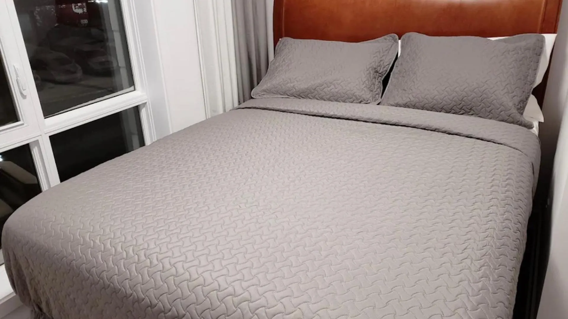 Апартаменты Le Bijou Airhome One Or Two Bedroom Suite Монреаль Канада