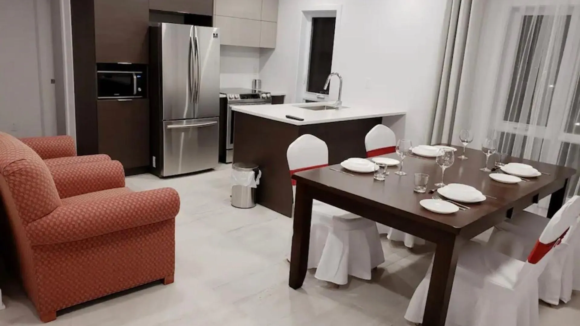 Le Bijou Airhome One Or Two Bedroom Suite Монреаль Канада